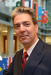 Nicholas L. Georgakopoulos headshot