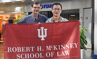 Tom Wilson and Xi Zhiwen